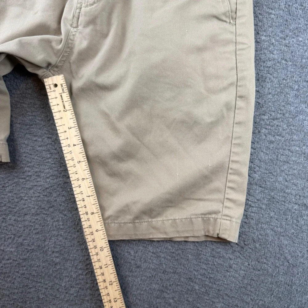 Volcom Chino Shorts Men's Size 30 Tan Khaki Casual Skate Walk Shorts